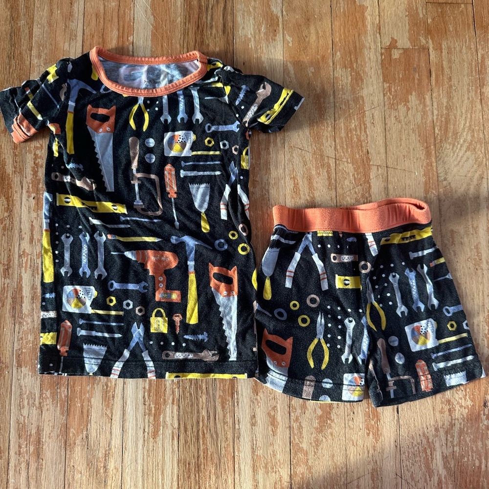 Little Sleepies Tool Tome 18-24 months Short Sleeve/ Shorts Pajama Set